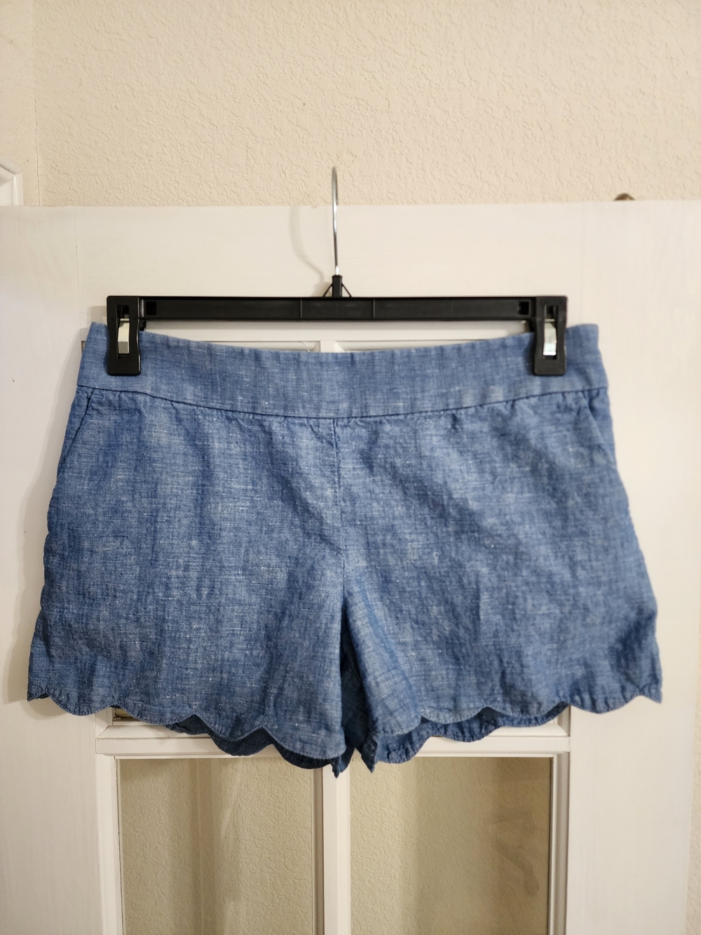 LOFT The Riviera Chambray Linen Blend Scallop Hem Shorts Size 4